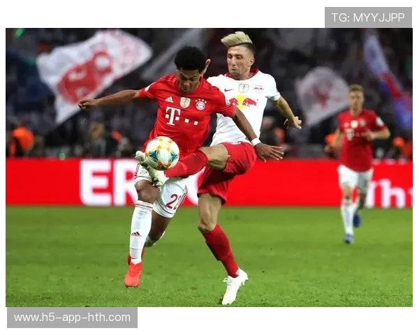 德甲拜仁边路突破连连，比分不断得到扩大