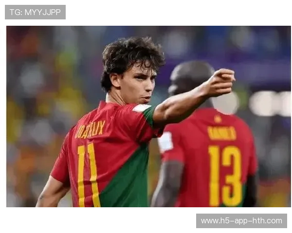 本菲卡若昂内维斯任意球精准穿透人墙：从草皮到屏幕的胜利之线